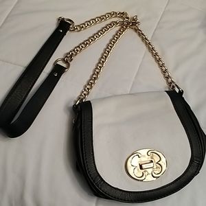 Crossbody with gold chain